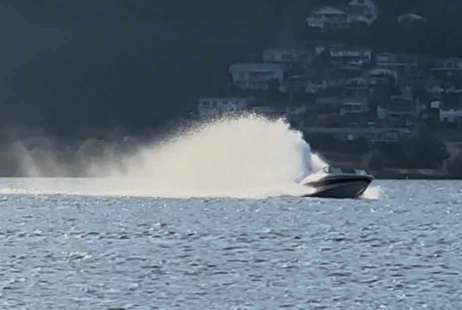 RoostR - The Worlds First Rooster Tail Control device For Outboard & Sterndrive Boats