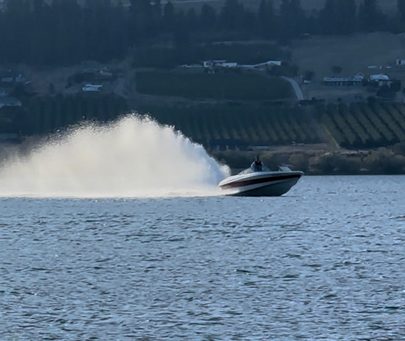 RoostR - The Worlds First Rooster Tail Control device For Outboard & Sterndrive Boats